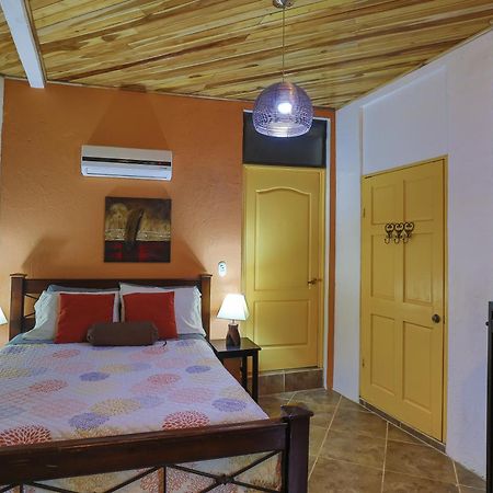 Aparthotel Jungle Creek Manuel Antonio Habitación foto