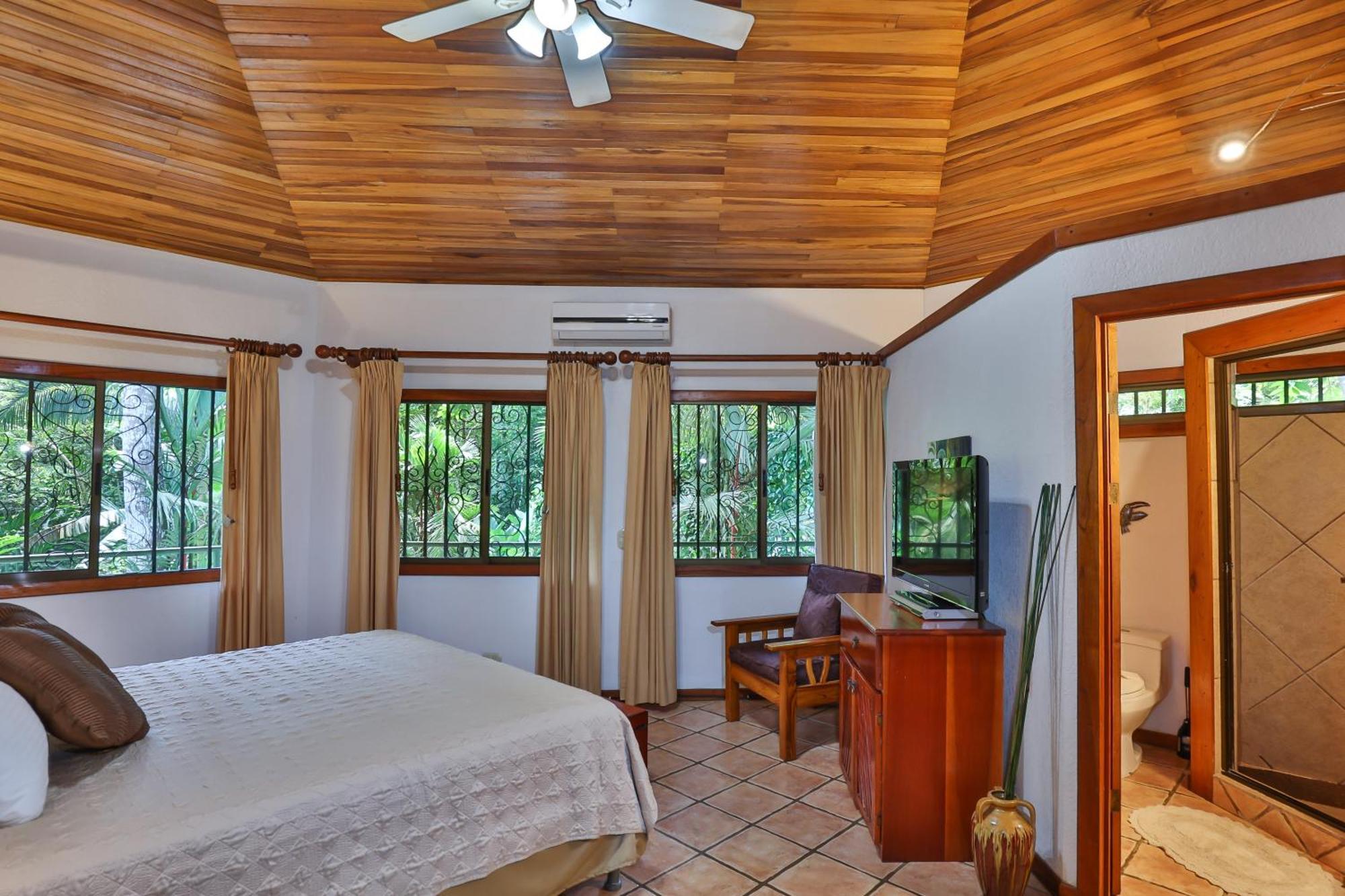 Aparthotel Jungle Creek Manuel Antonio Habitación foto